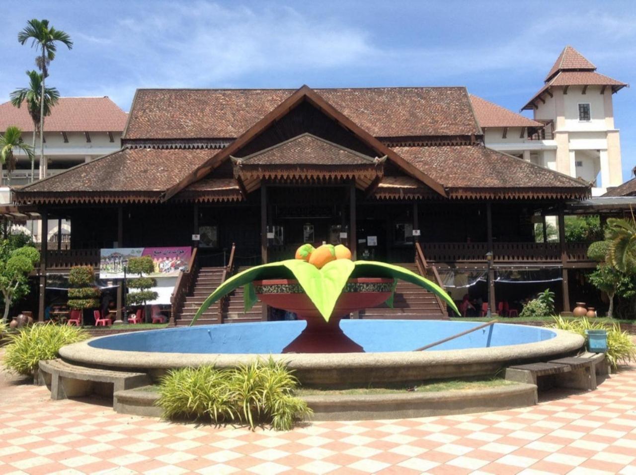 Classy Studio Apartment Kota Bharu Bagian luar foto