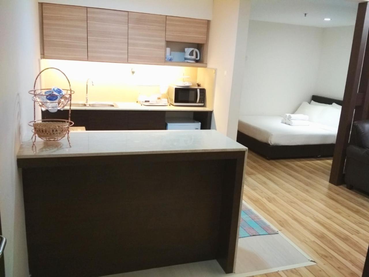 Classy Studio Apartment Kota Bharu Bagian luar foto